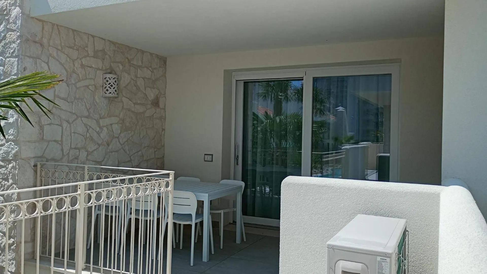 Residence Florinas Con Piscina - Family Apartments 利多迪迪耶索洛 意大利
