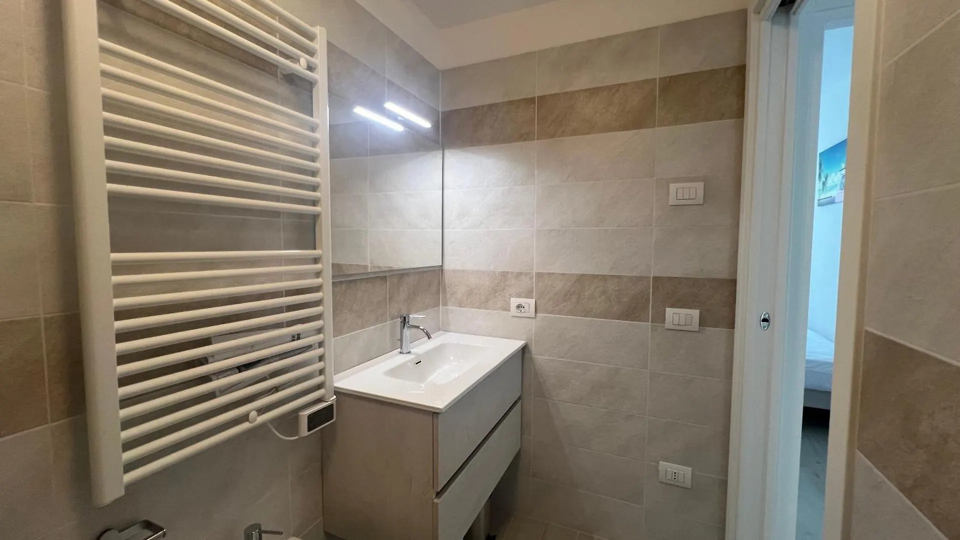Residence Florinas Con Piscina - Family Apartments 利多迪迪耶索洛