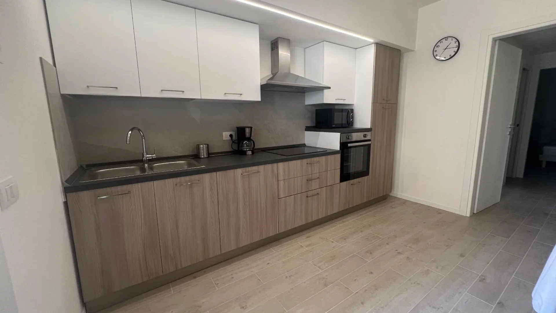 Residence Florinas Con Piscina - Family Apartments 利多迪迪耶索洛
