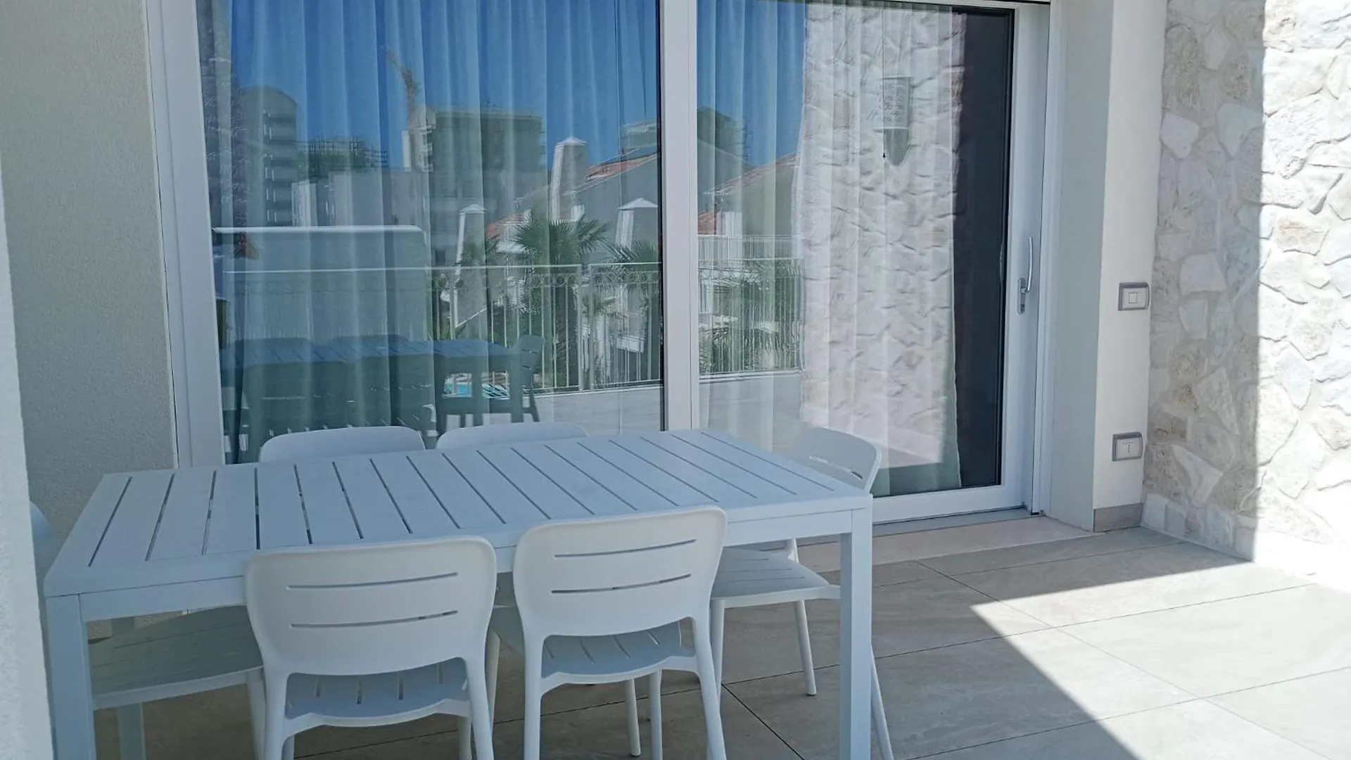 Residence Florinas Con Piscina - Family Apartments לידו די ג'סולו