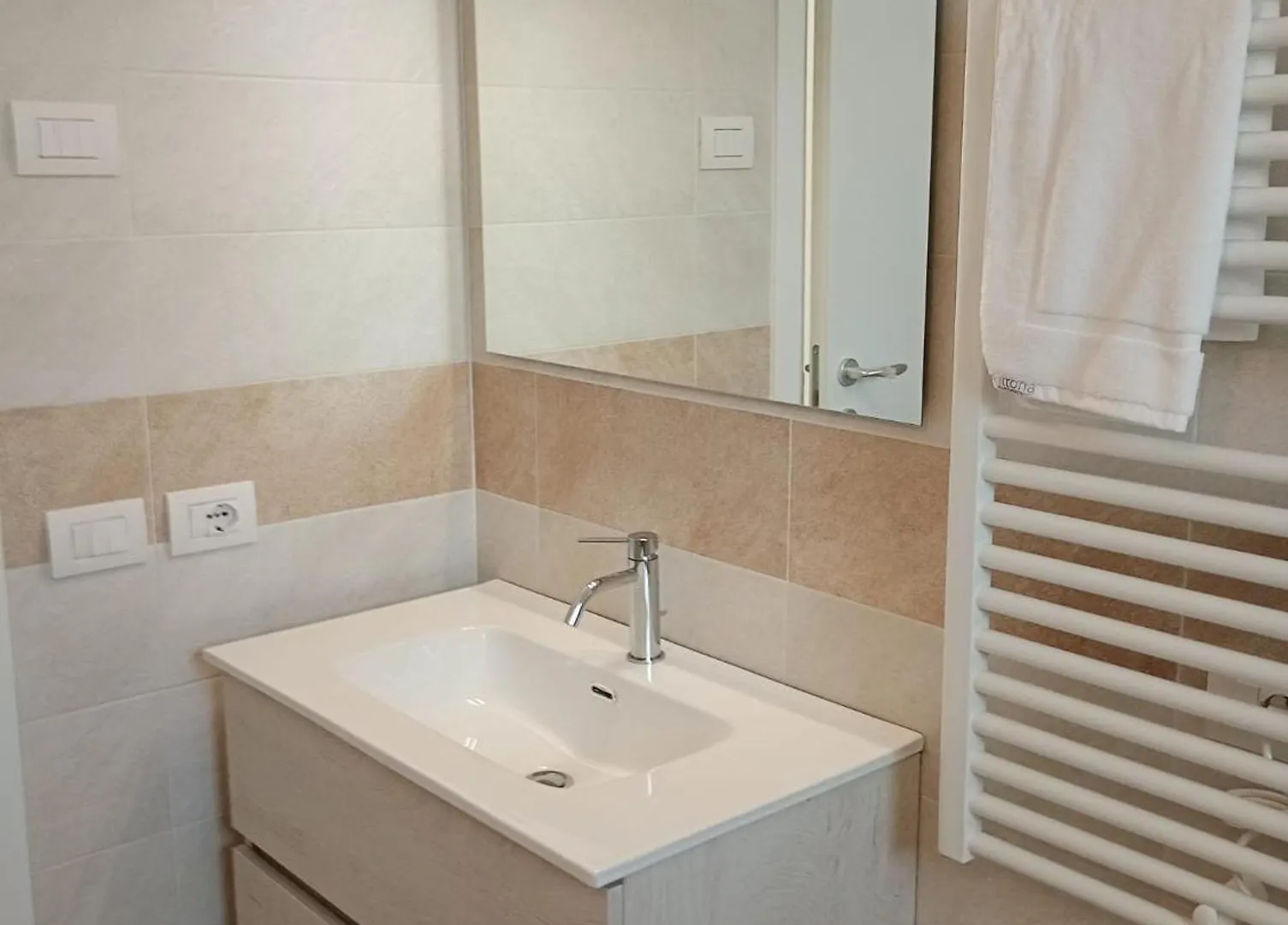 Residence Florinas Con Piscina - Family Apartments לידו די ג'סולו 0*,  איטליה