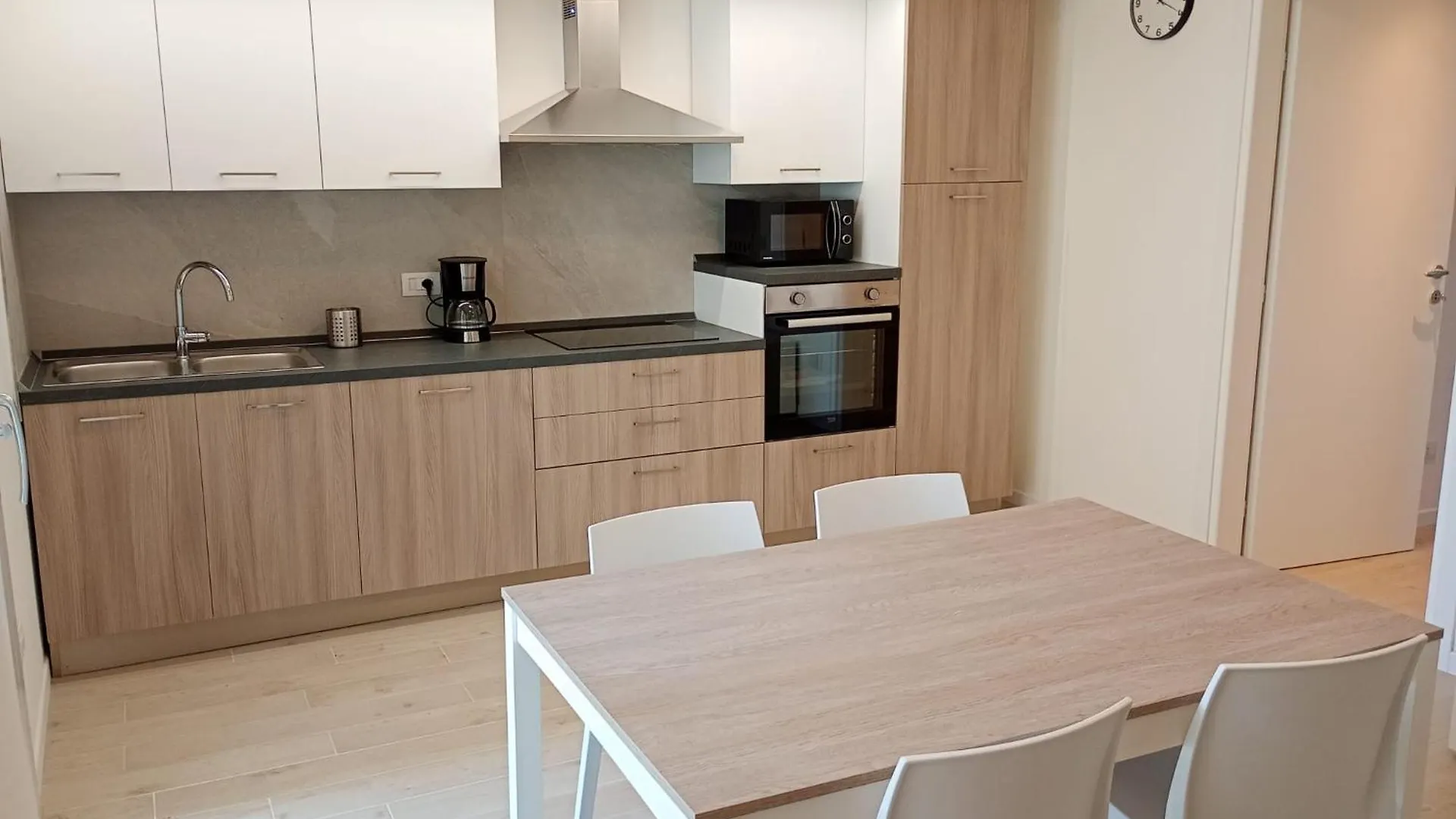 Residence Florinas Con Piscina - Family Apartments לידו די ג'סולו 0*,  איטליה
