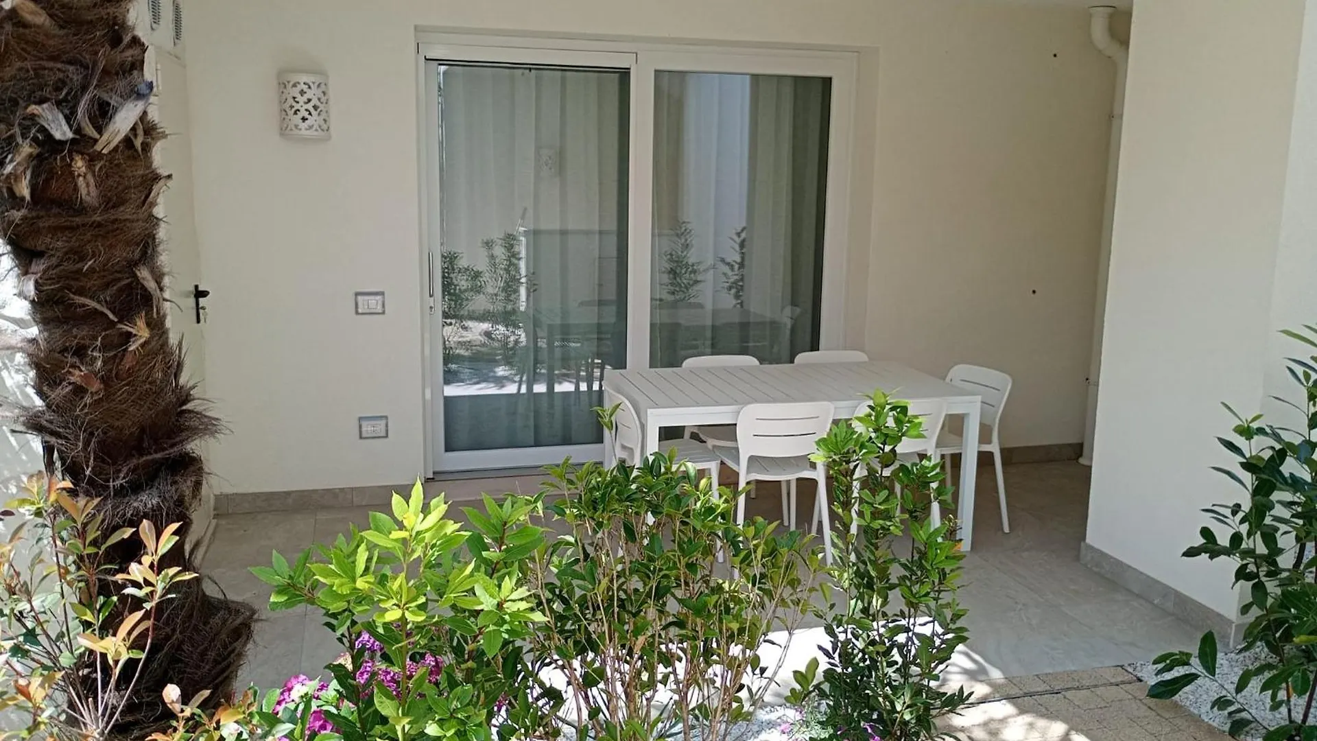 Residence Florinas Con Piscina - Family Apartments לידו די ג'סולו