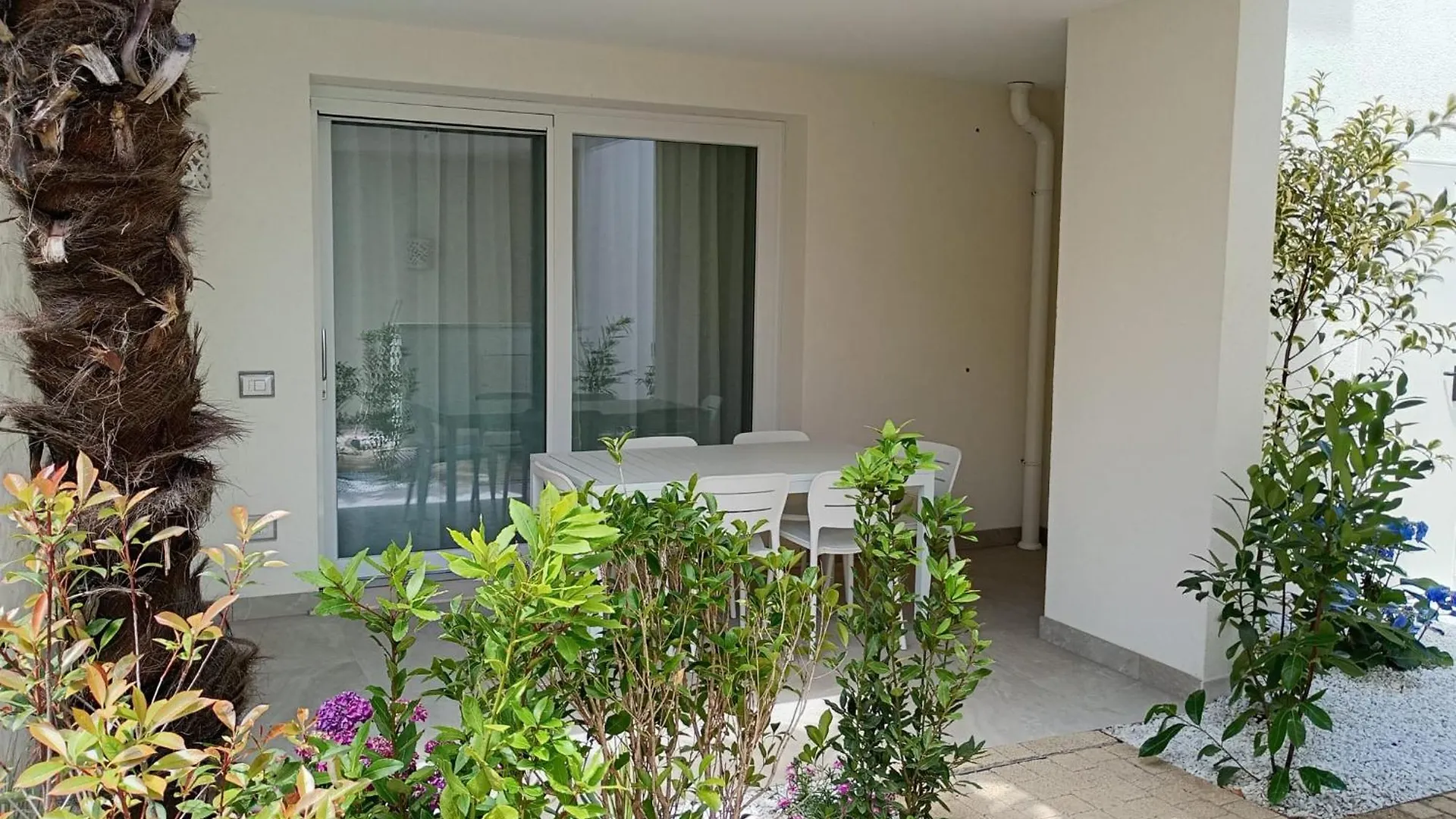 Residence Florinas Con Piscina - Family Apartments לידו די ג'סולו